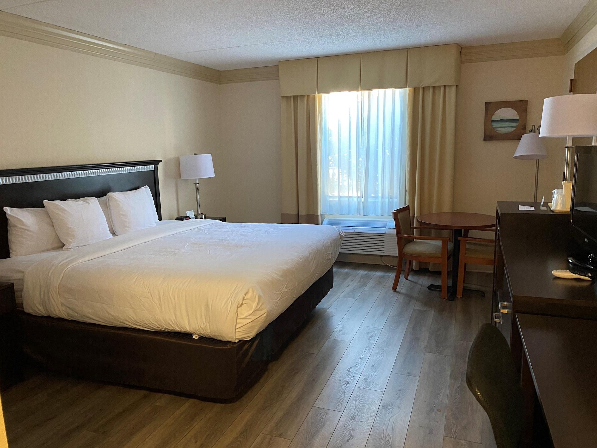 Clarion Hotel & Conference Center Toms River Exterior photo