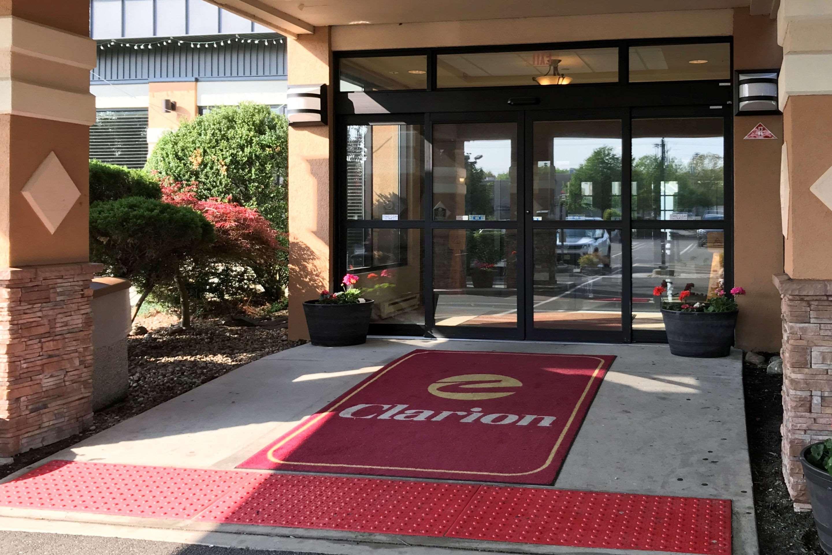 Clarion Hotel & Conference Center Toms River Exterior photo