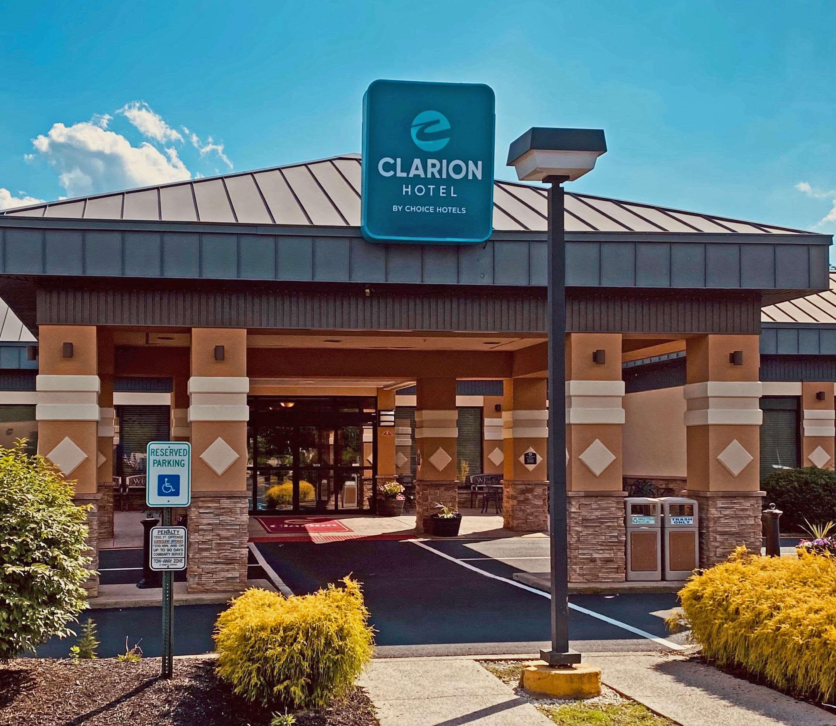 Clarion Hotel & Conference Center Toms River Exterior photo